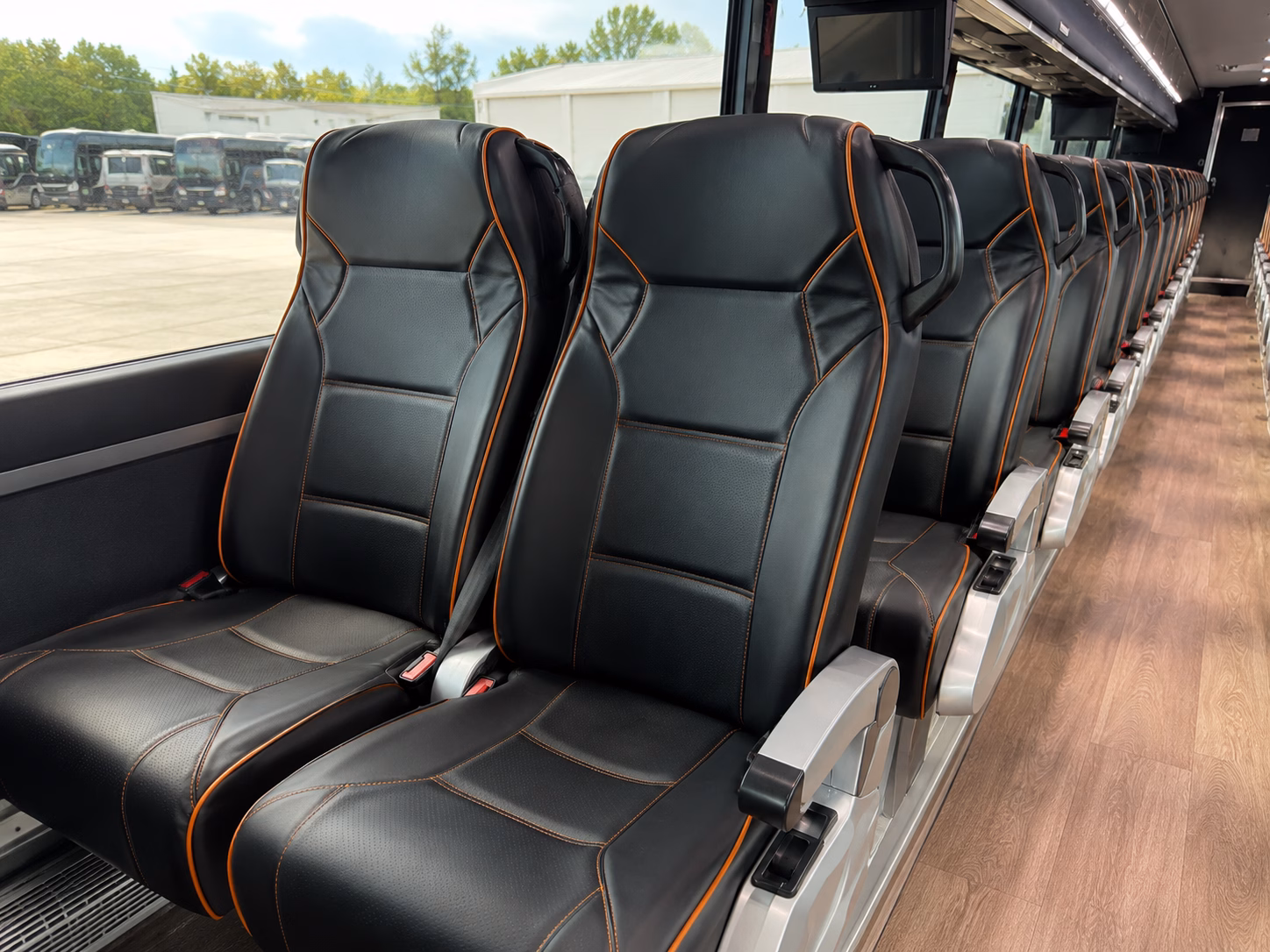 guest shuttle buses for liberty lake and greenacres wedding venues